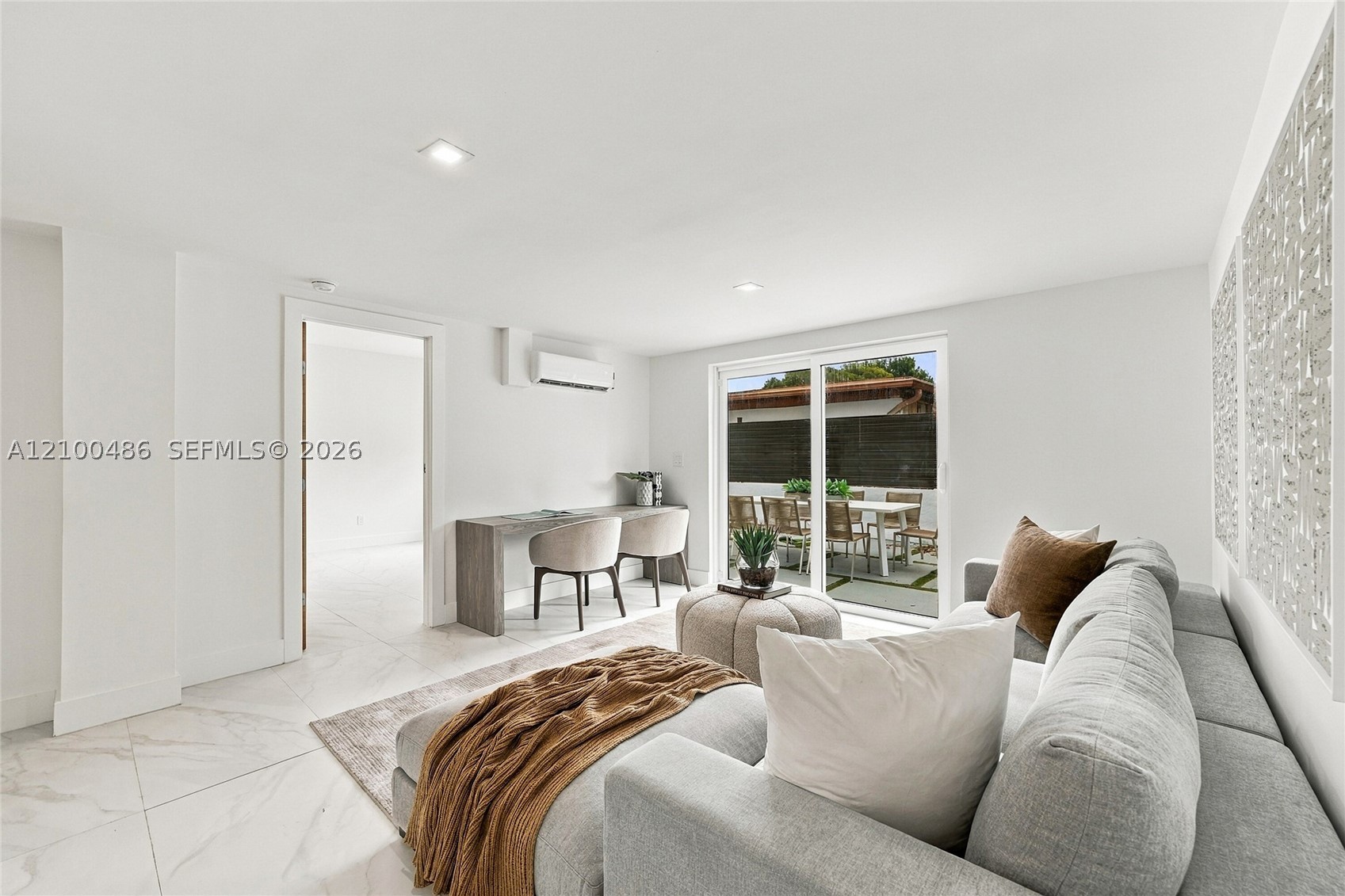 596 W 50th St Miami Beach, FL 33140