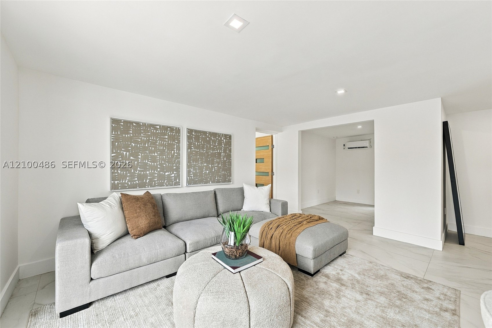 596 W 50th St Miami Beach, FL 33140