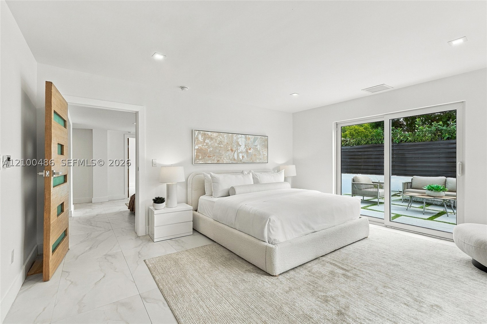 596 W 50th St Miami Beach, FL 33140