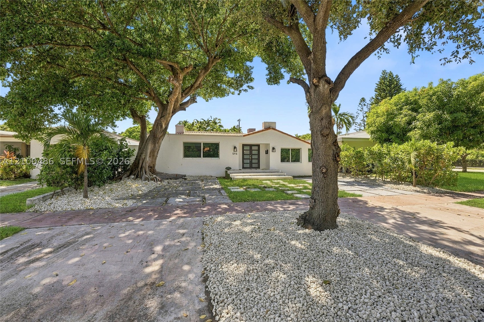 596 W 50th St Miami Beach, FL 33140