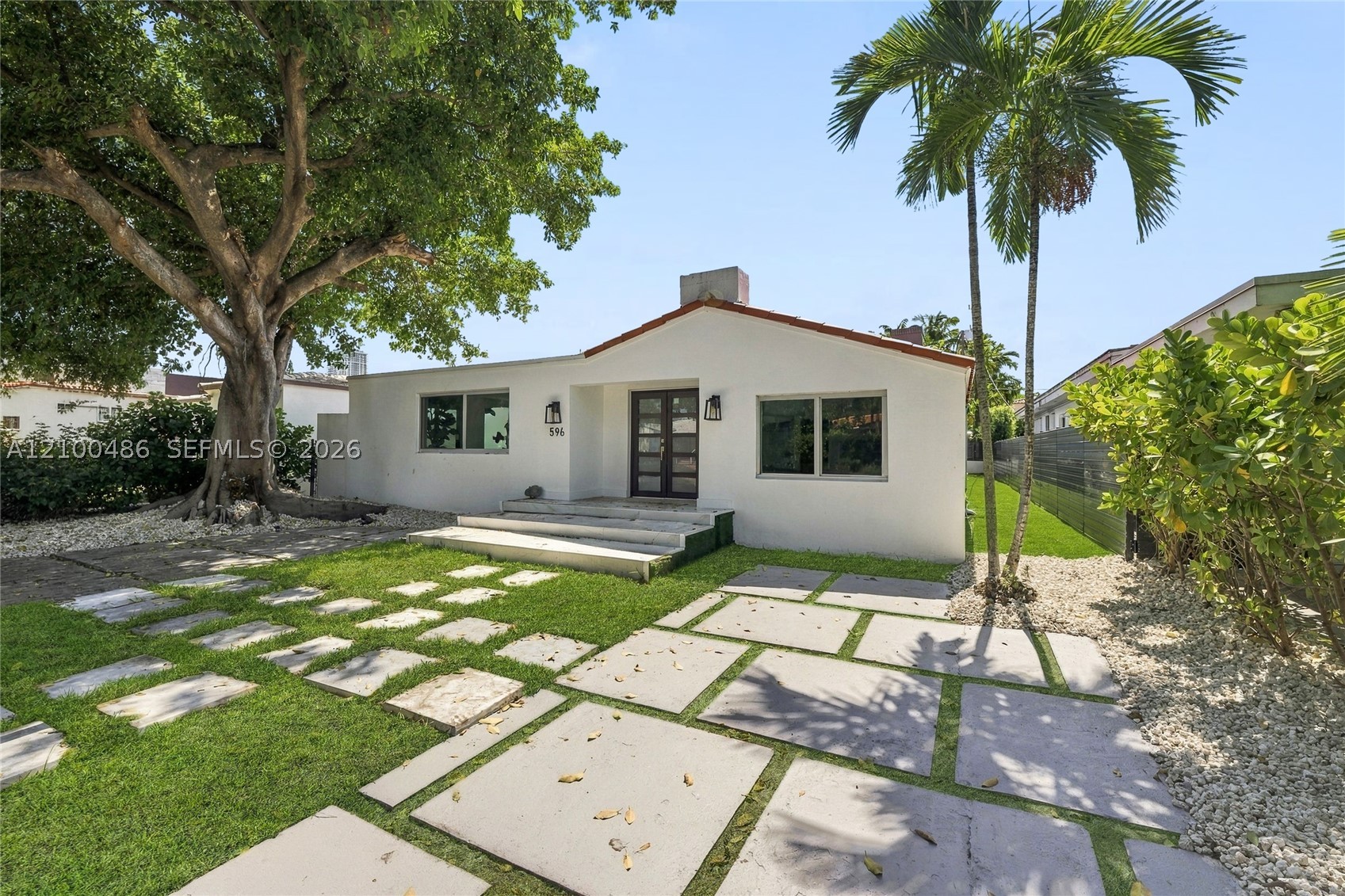 596 W 50th St Miami Beach, FL 33140
