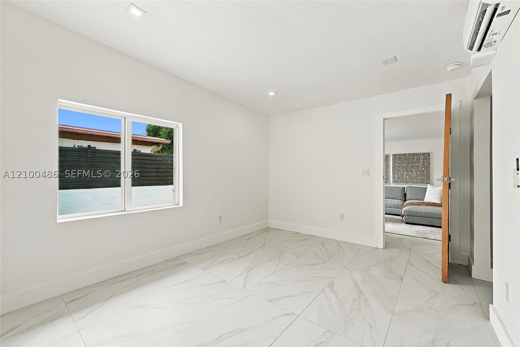 596 W 50th St Miami Beach, FL 33140