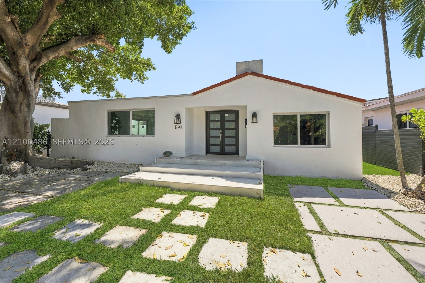 596 W 50th St Miami Beach, FL 33140