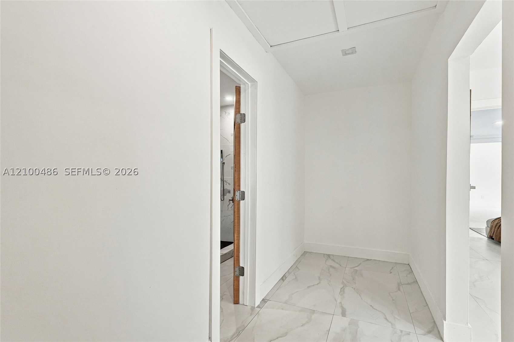 596 W 50th St Miami Beach, FL 33140