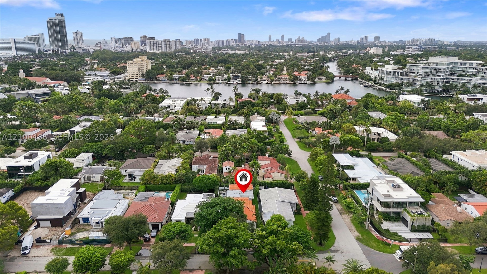 596 W 50th St Miami Beach, FL 33140