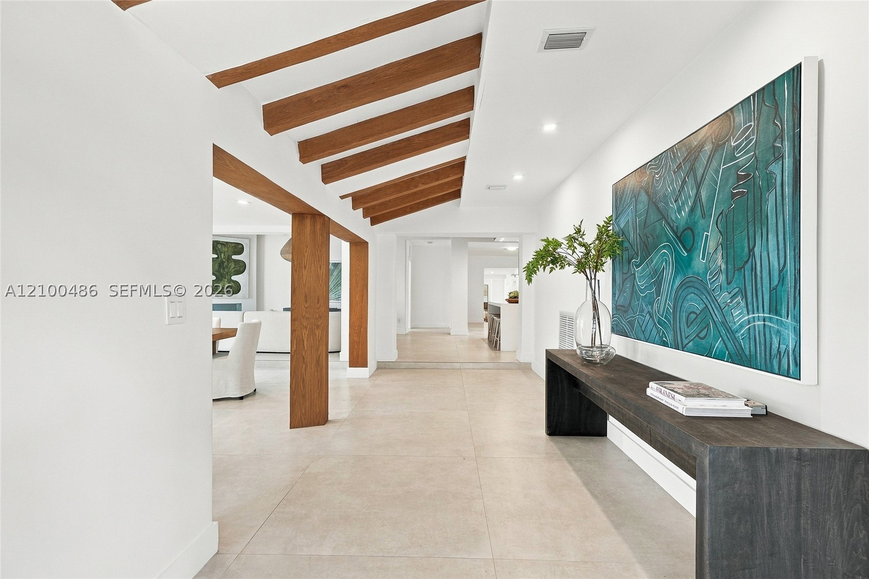 596 W 50th St Miami Beach, FL 33140
