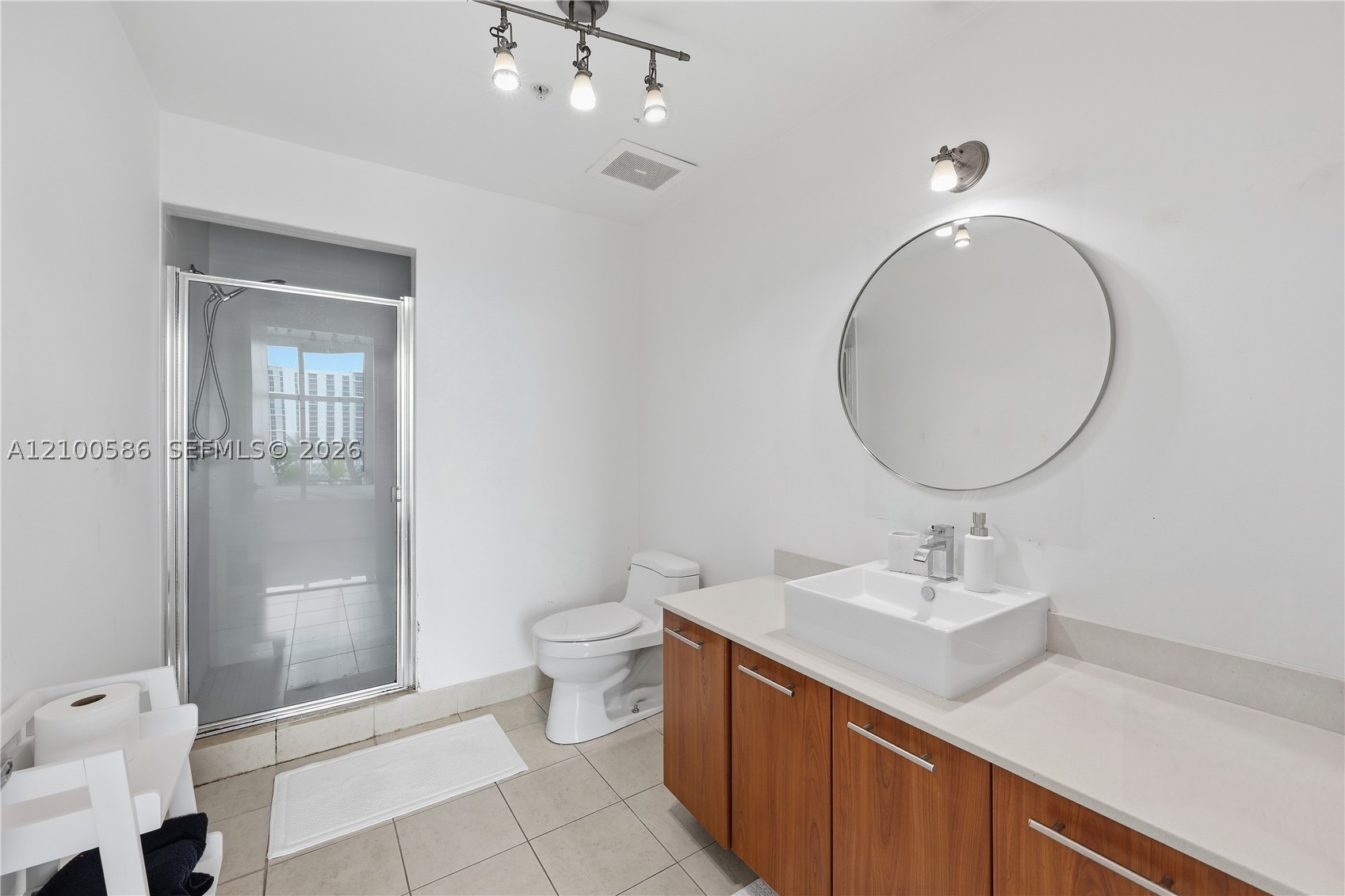 image 4 Midtown11