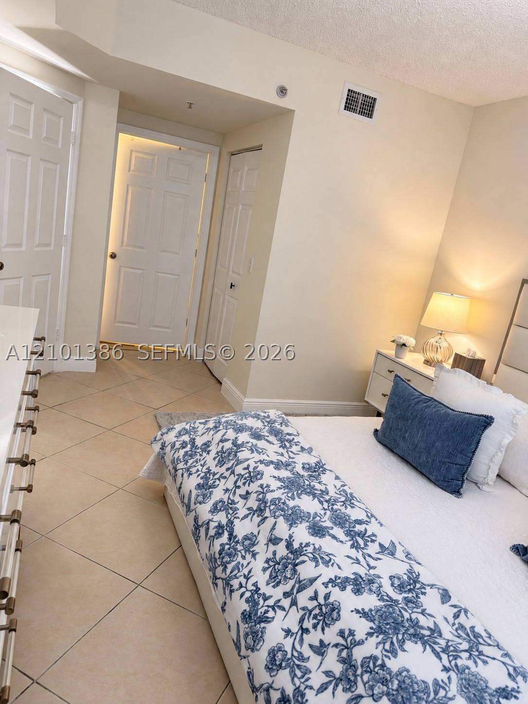 image Porto Bellagio Condo10