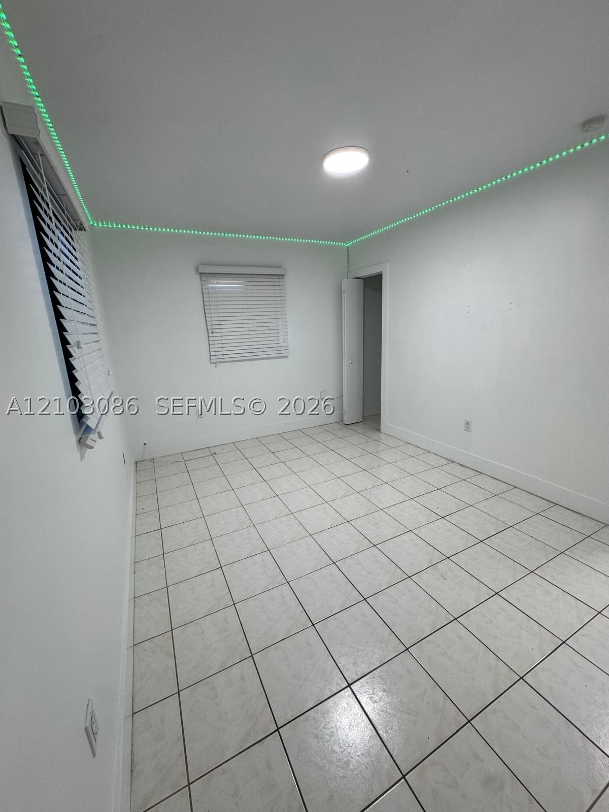 850 SE 2nd Pl Hialeah, FL 33010