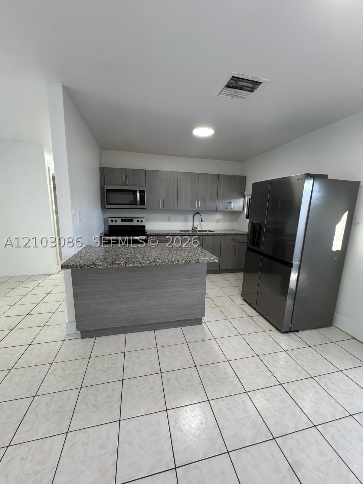 850 SE 2nd Pl Hialeah, FL 33010