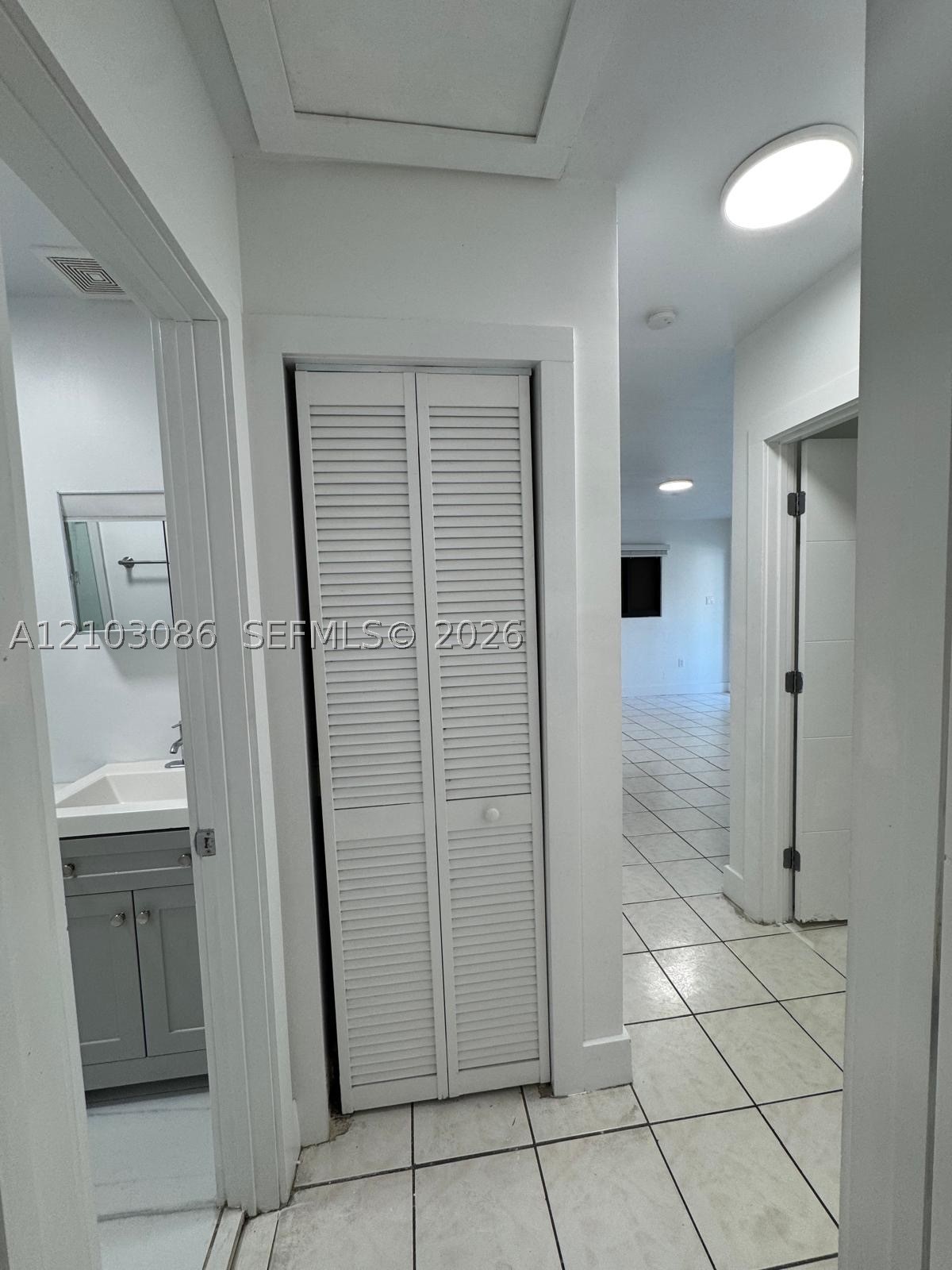 850 SE 2nd Pl Hialeah, FL 33010