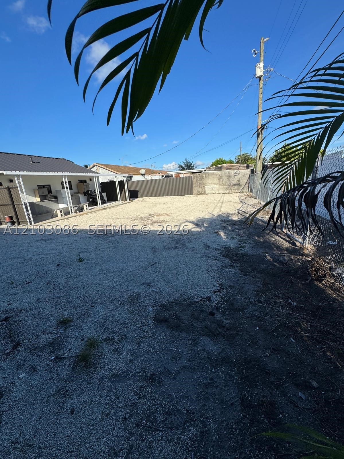 850 SE 2nd Pl Hialeah, FL 33010