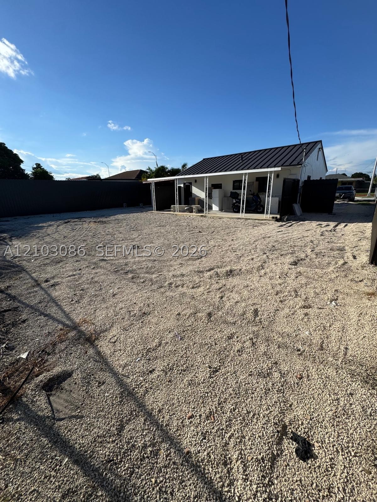 850 SE 2nd Pl Hialeah, FL 33010