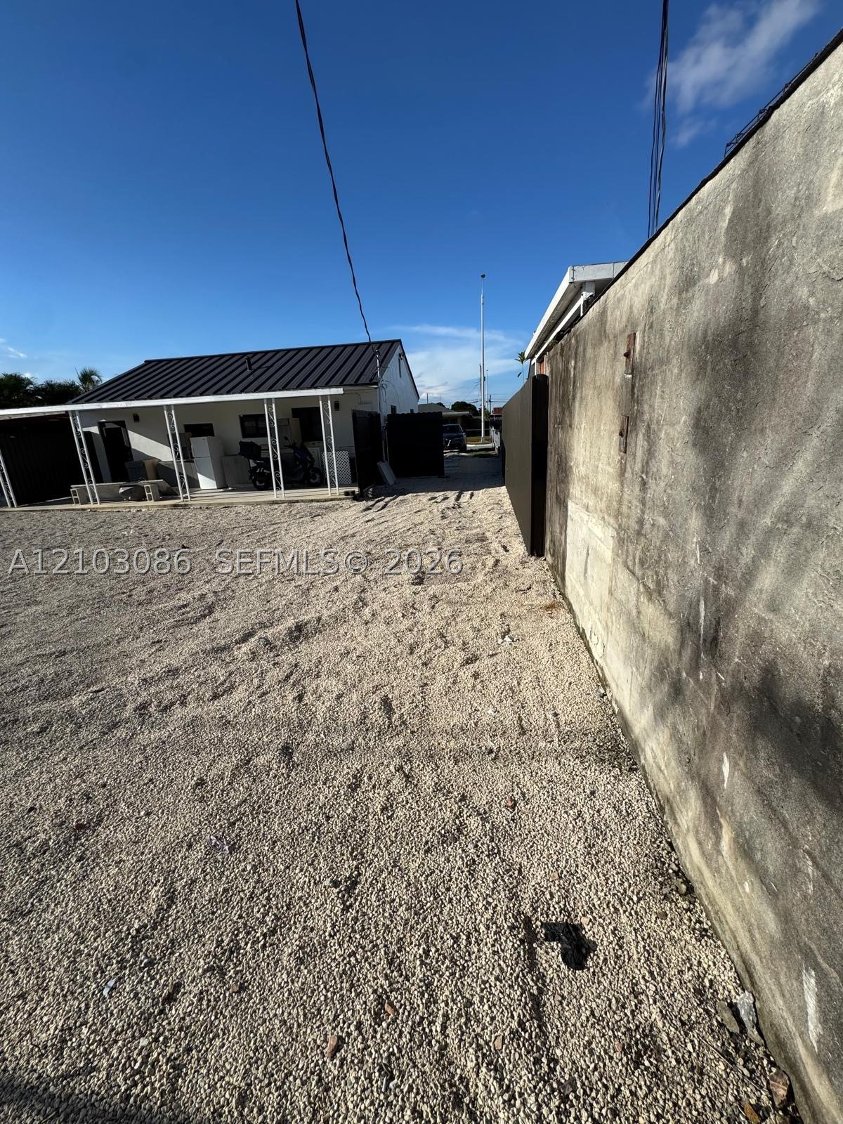 850 SE 2nd Pl Hialeah, FL 33010