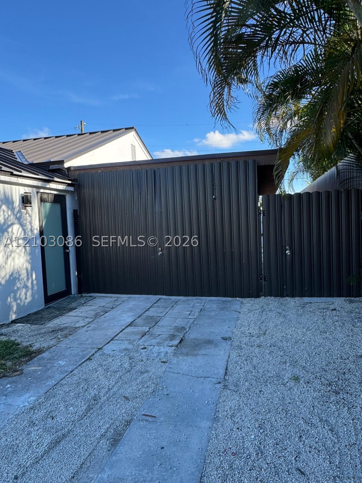 850 SE 2nd Pl Hialeah, FL 33010