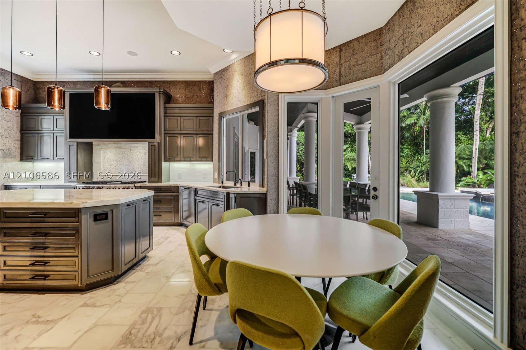 9325 SW 59th Pl Pinecrest, FL 33156