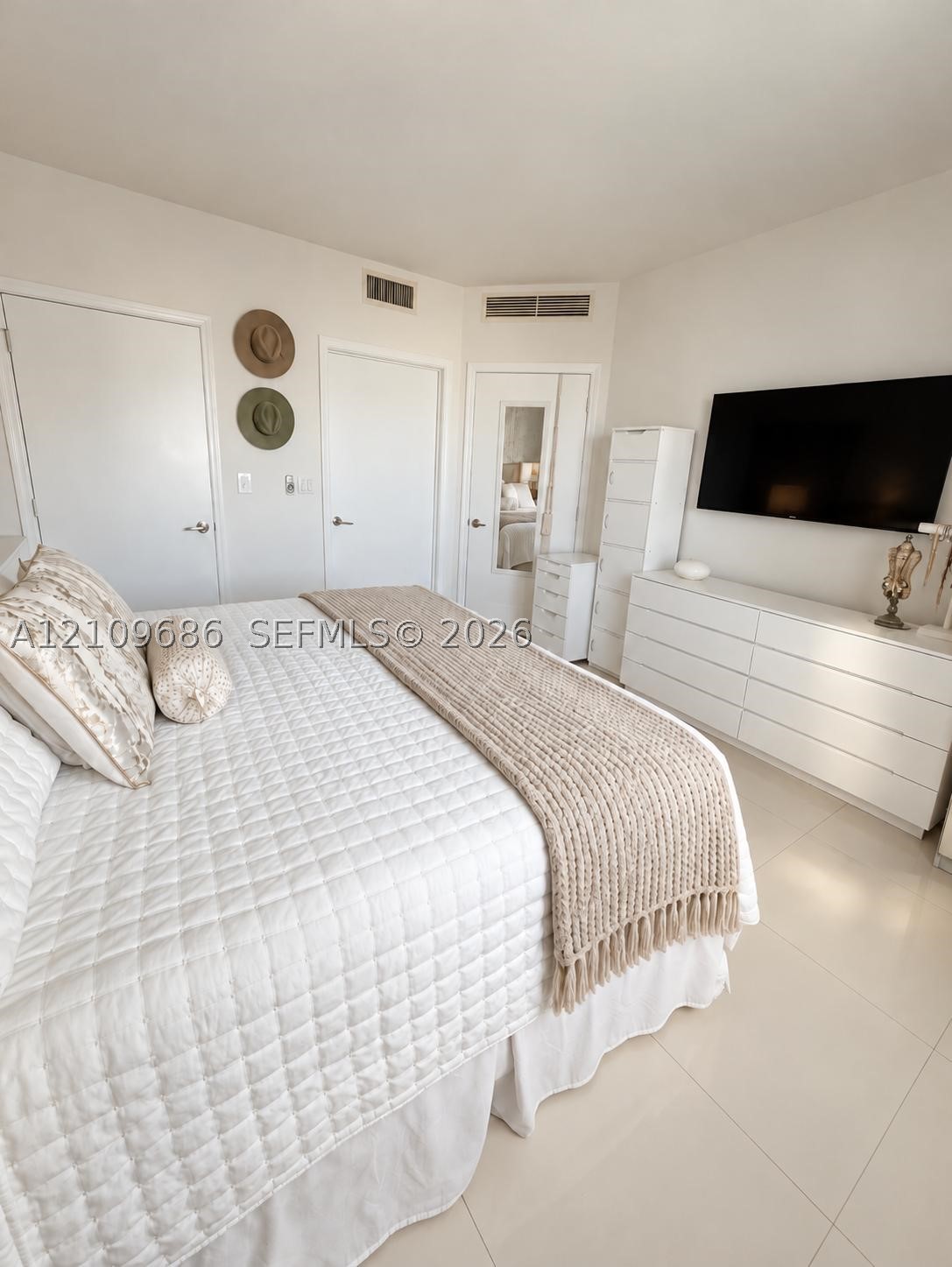 55 SE 6th St #3502 Miami, FL 33131