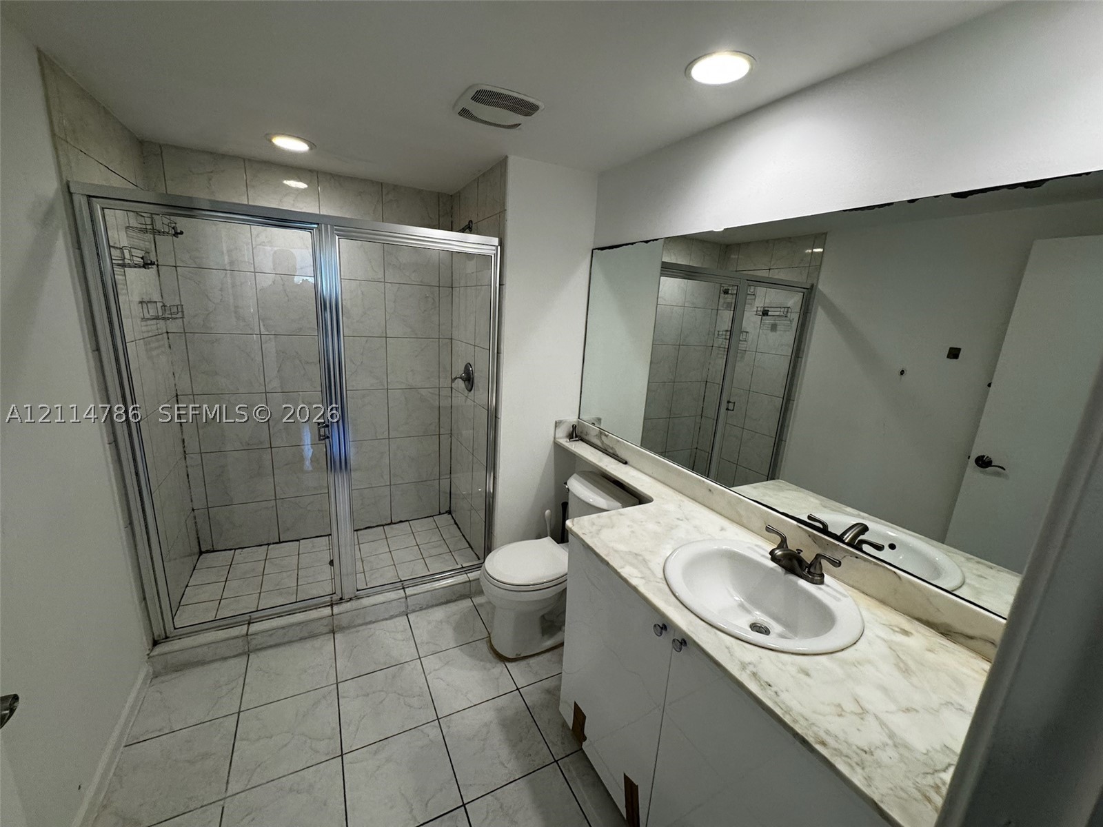 image The Venture at Aventura11