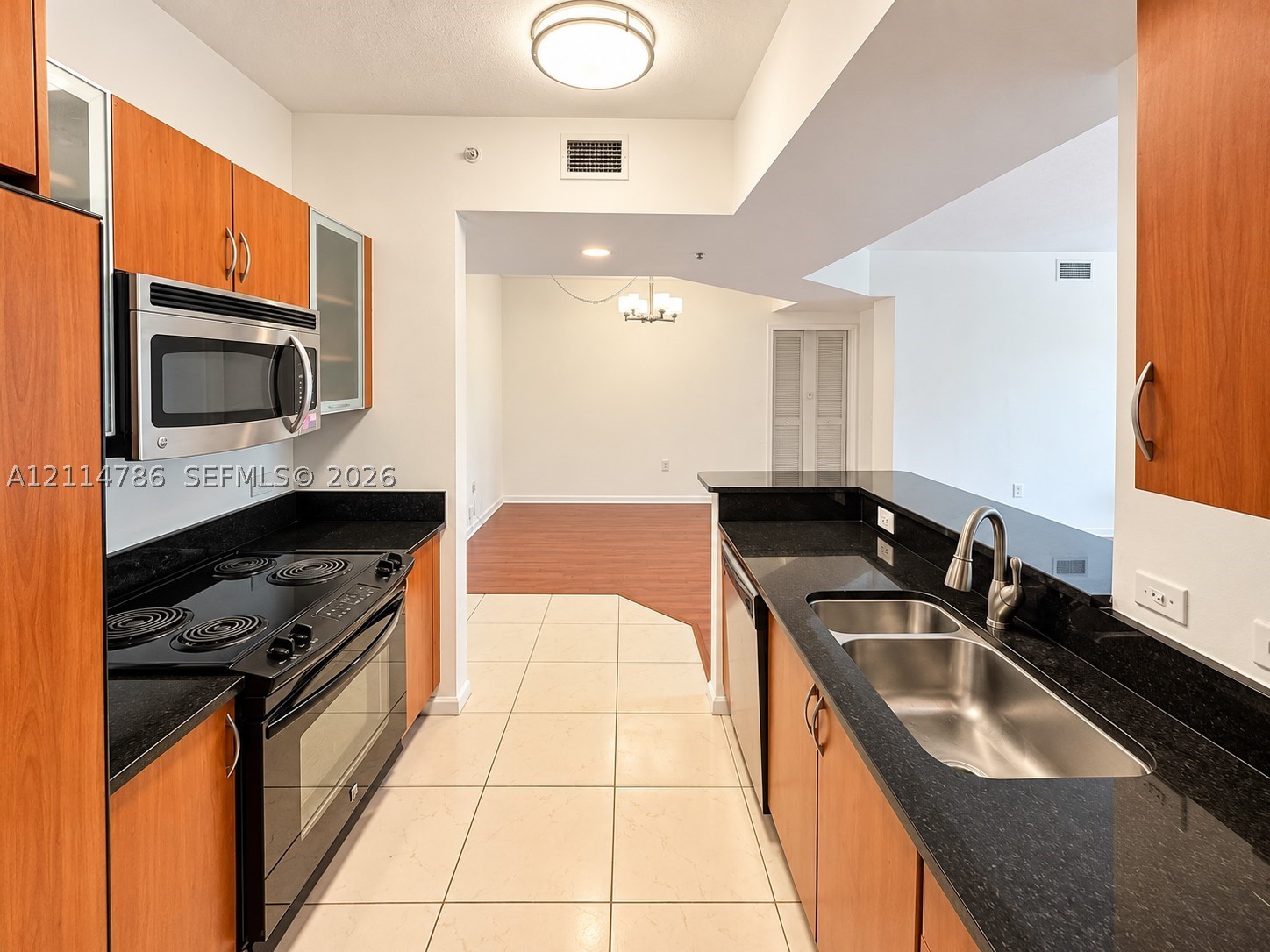 image The Venture at Aventura3