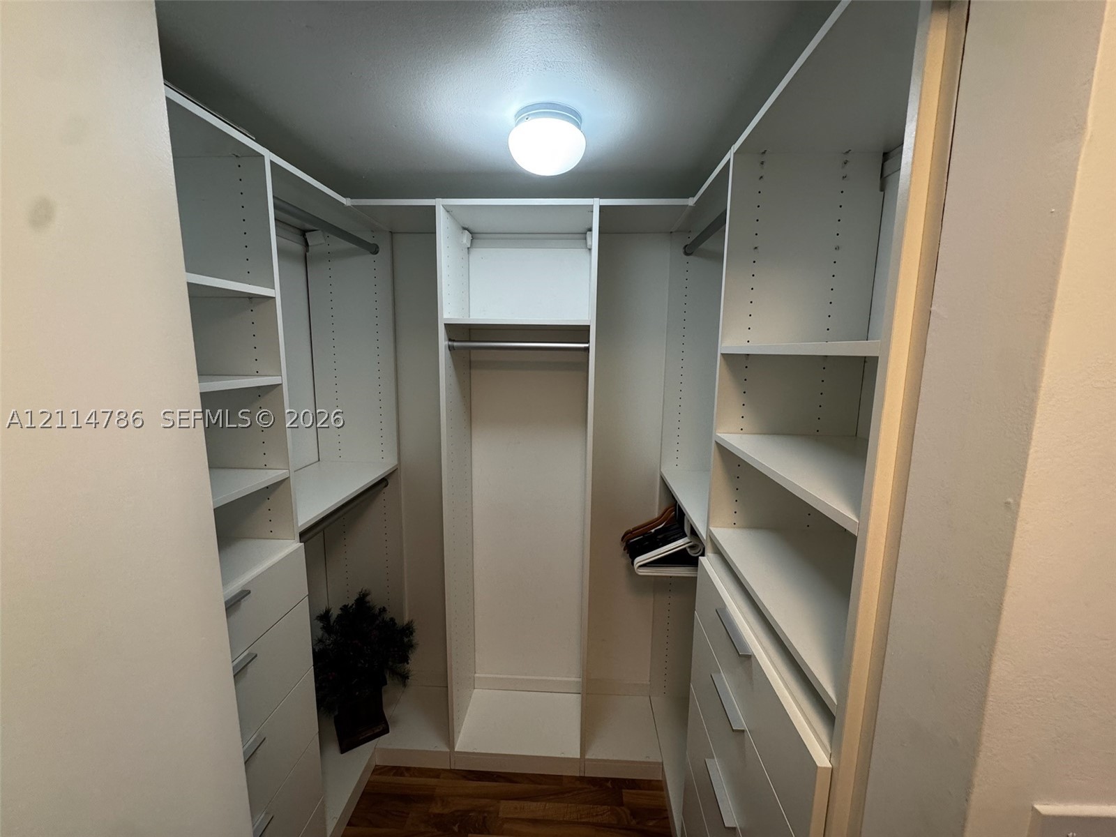 image The Venture at Aventura7