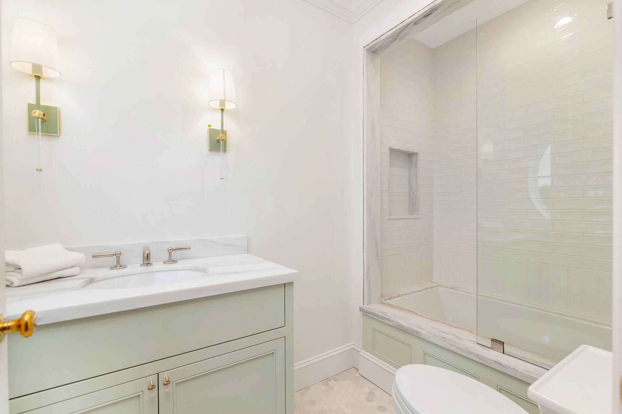 233 Seville West Palm Beach, FL 33405