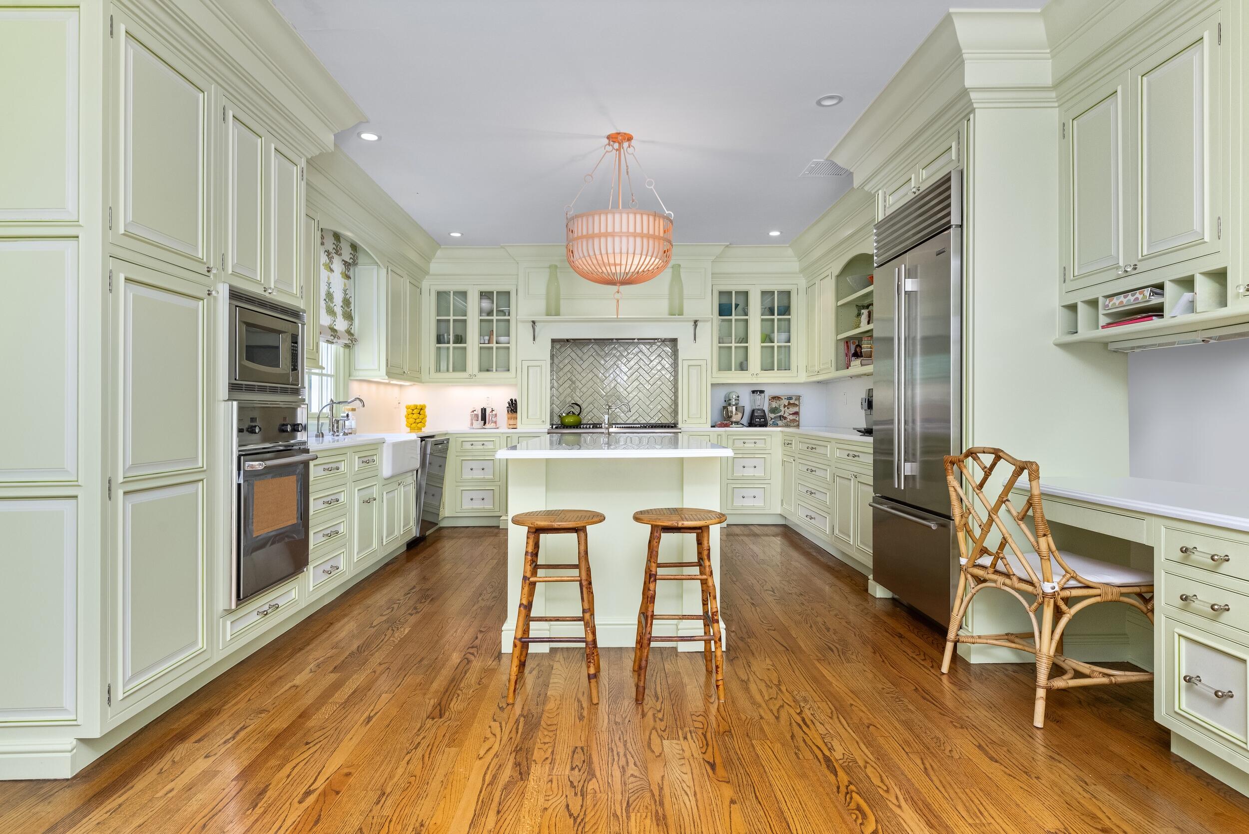 246 Emerald Palm Beach, FL 33480