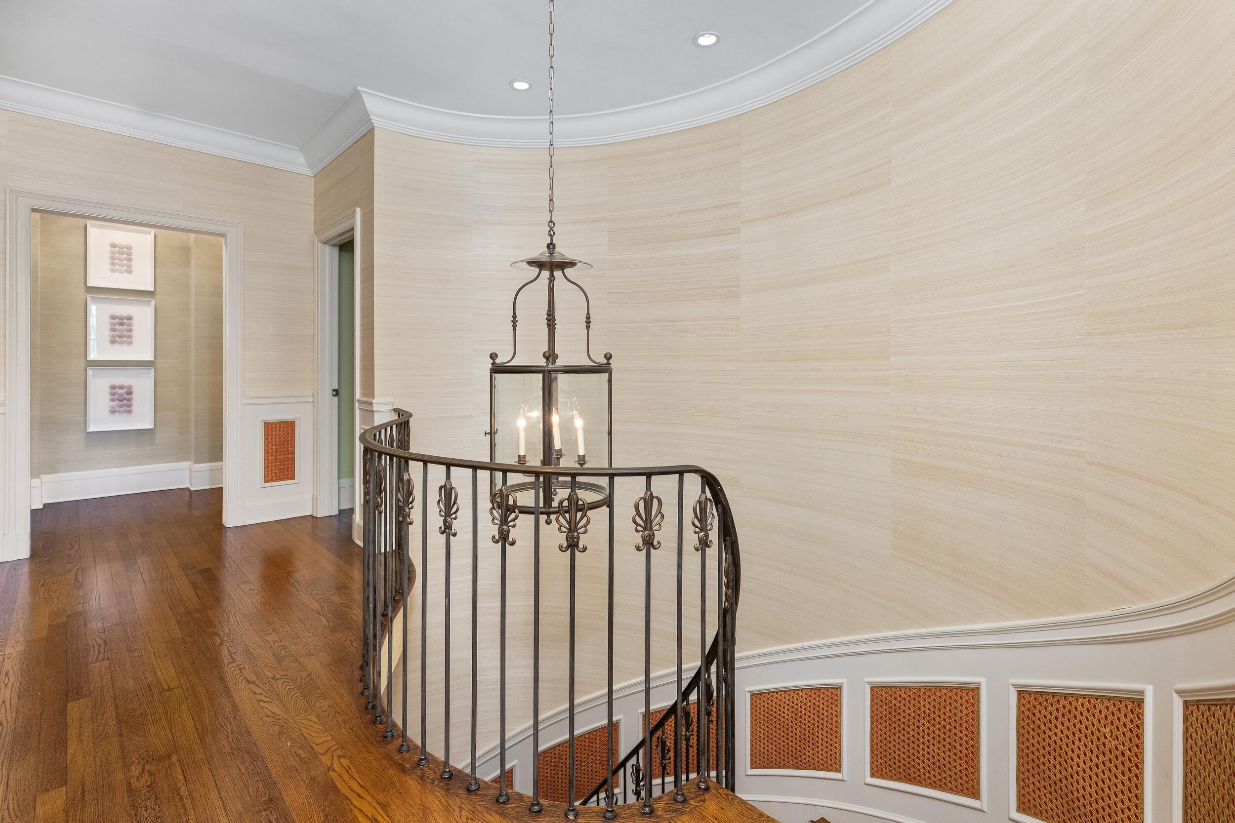 246 Emerald Palm Beach, FL 33480