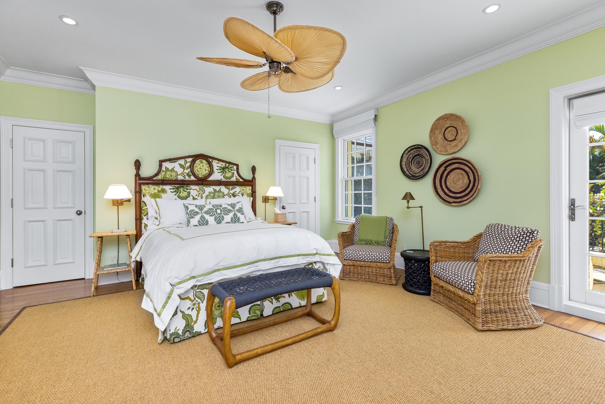 246 Emerald Palm Beach, FL 33480