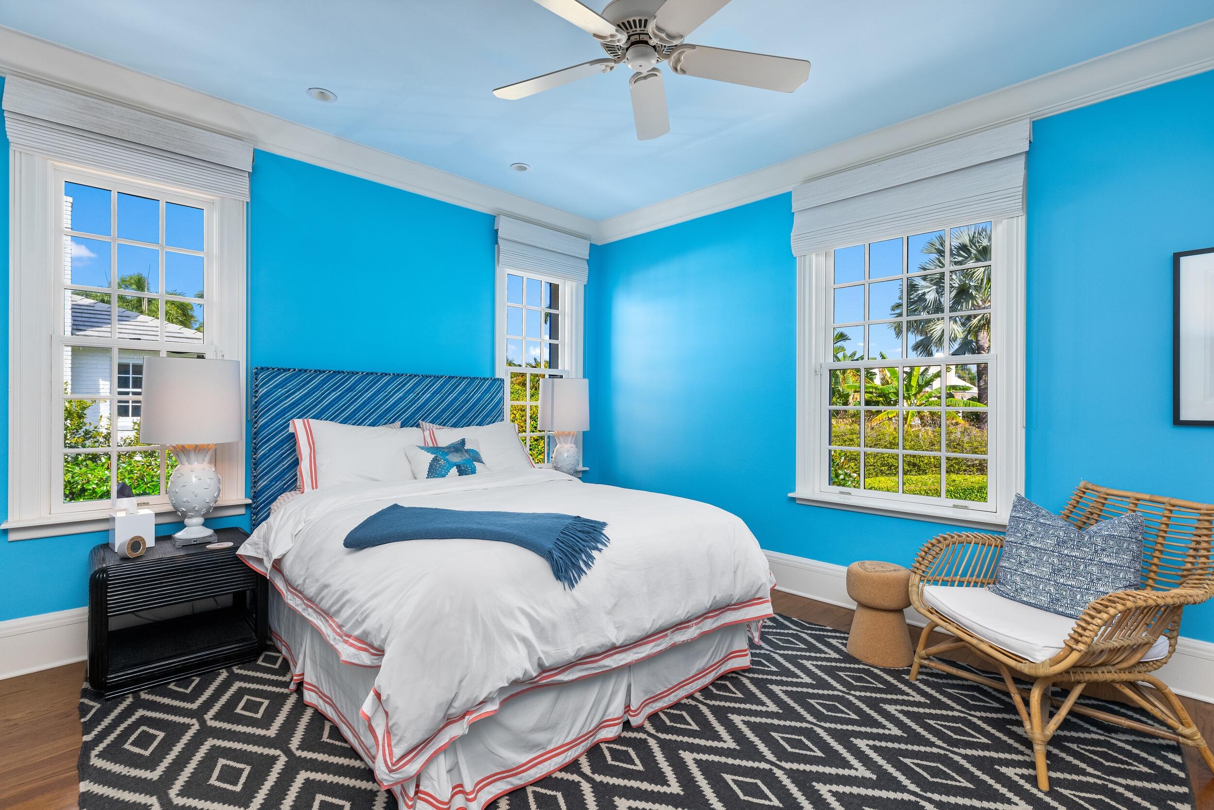 246 Emerald Palm Beach, FL 33480