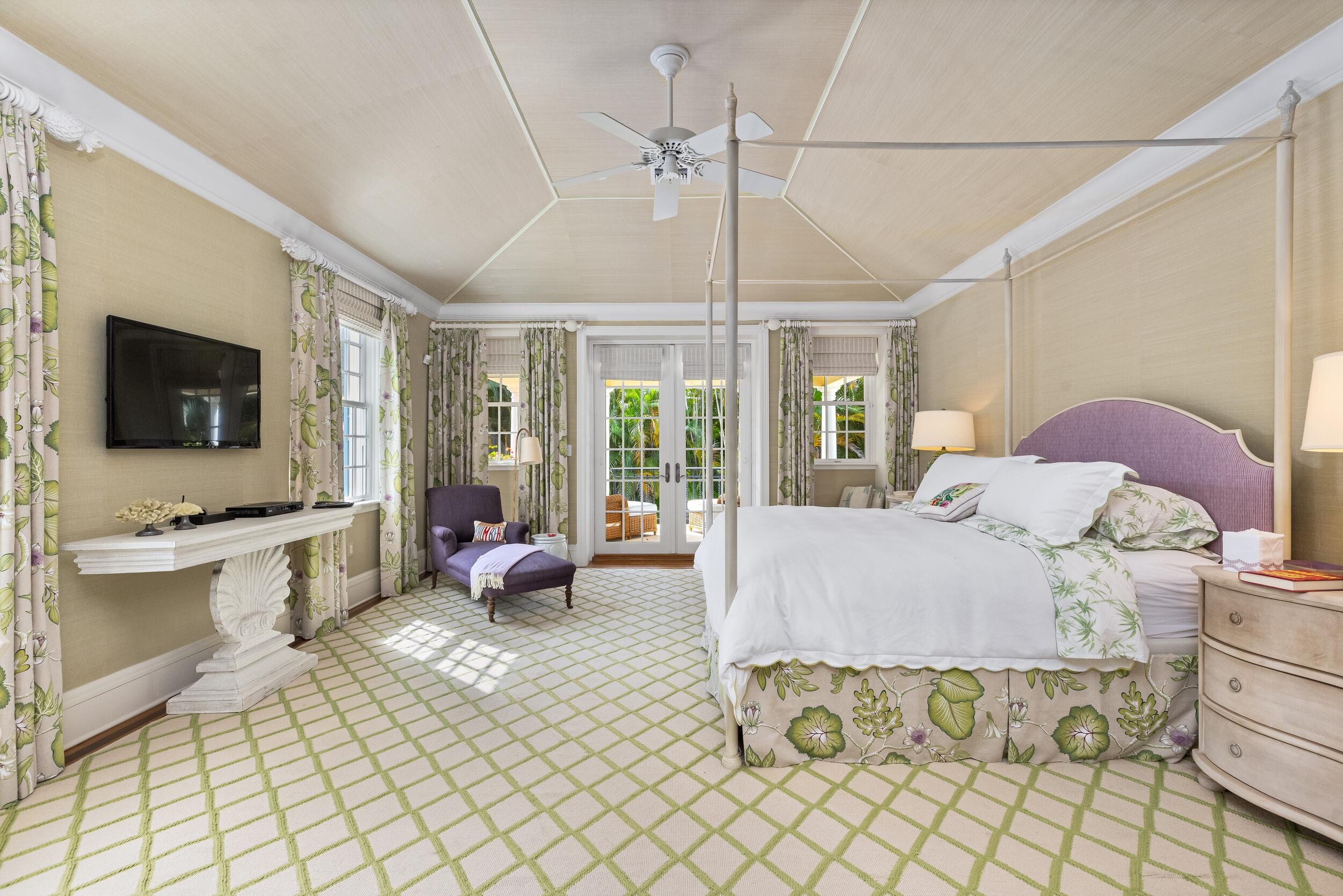 246 Emerald Palm Beach, FL 33480