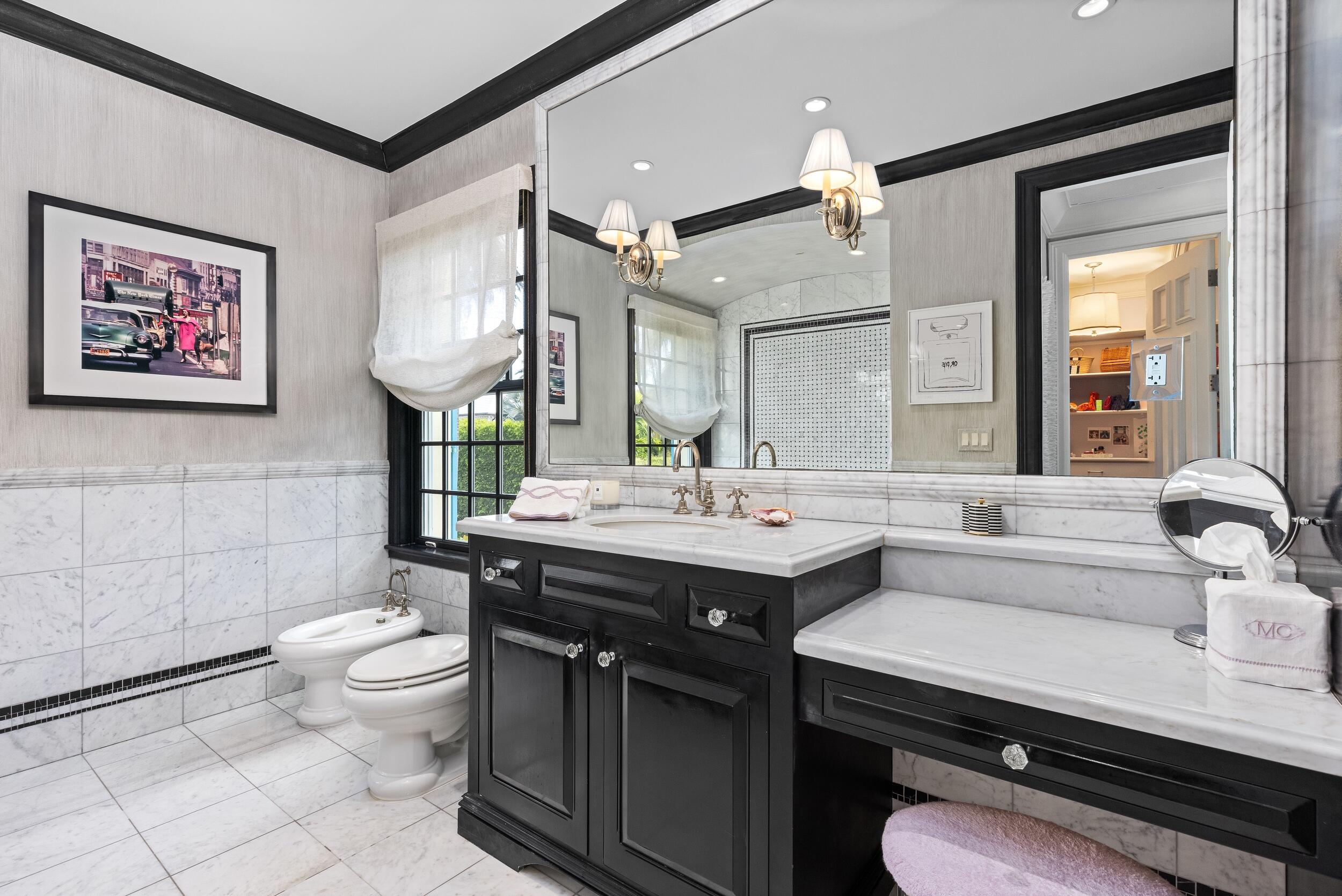 246 Emerald Palm Beach, FL 33480