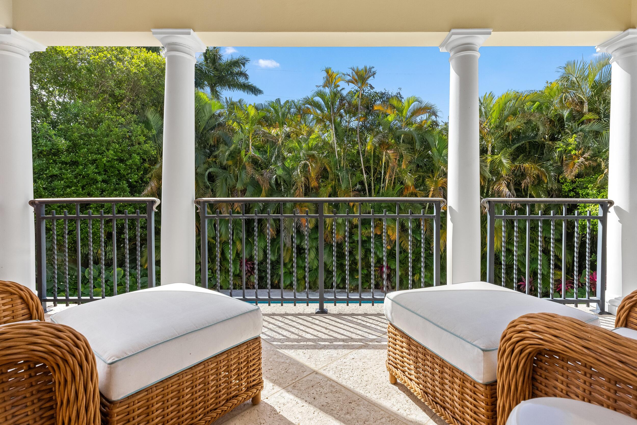 246 Emerald Palm Beach, FL 33480