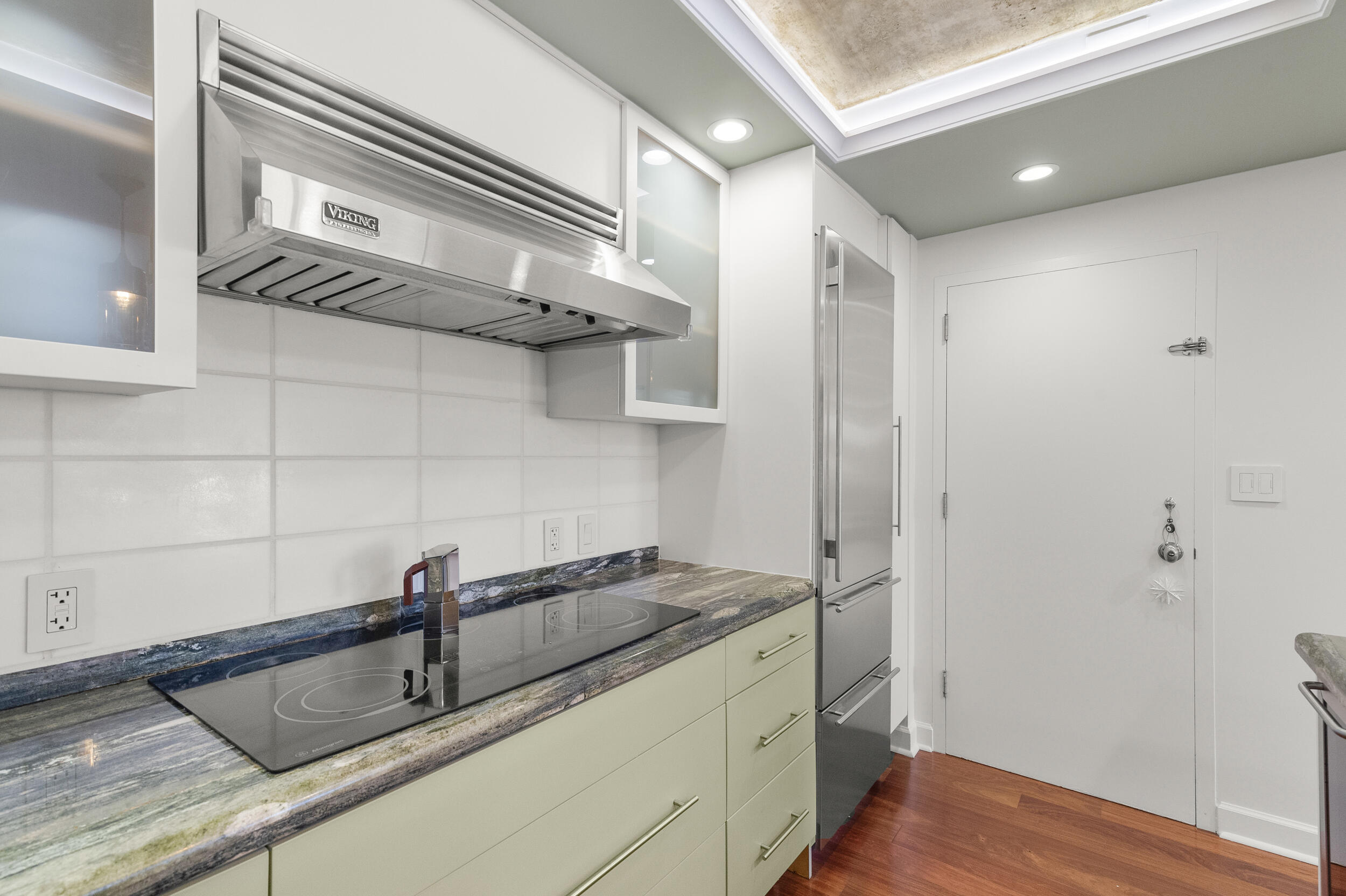 170 Chilean #3c Palm Beach, FL 33480