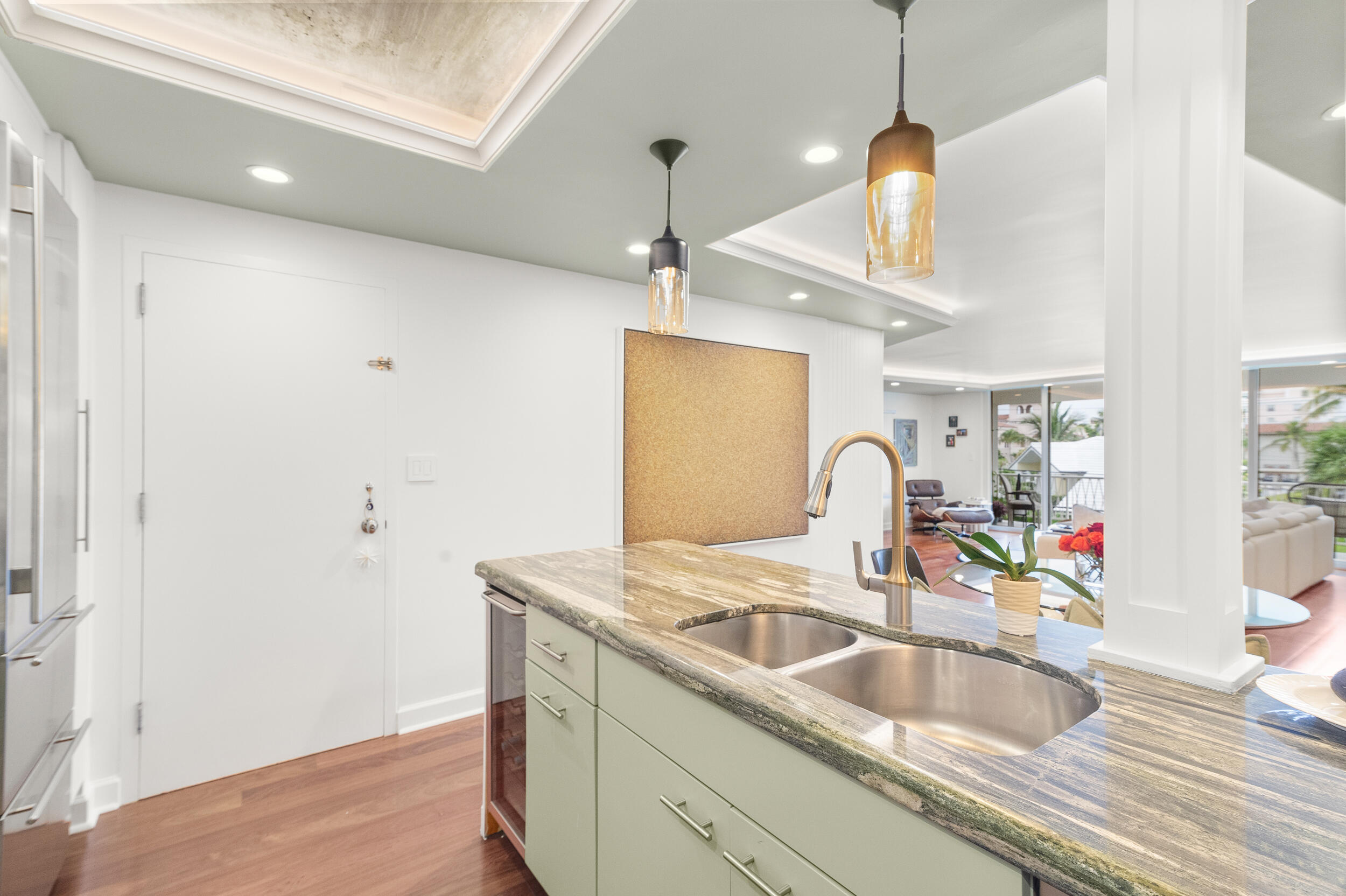 170 Chilean #3c Palm Beach, FL 33480