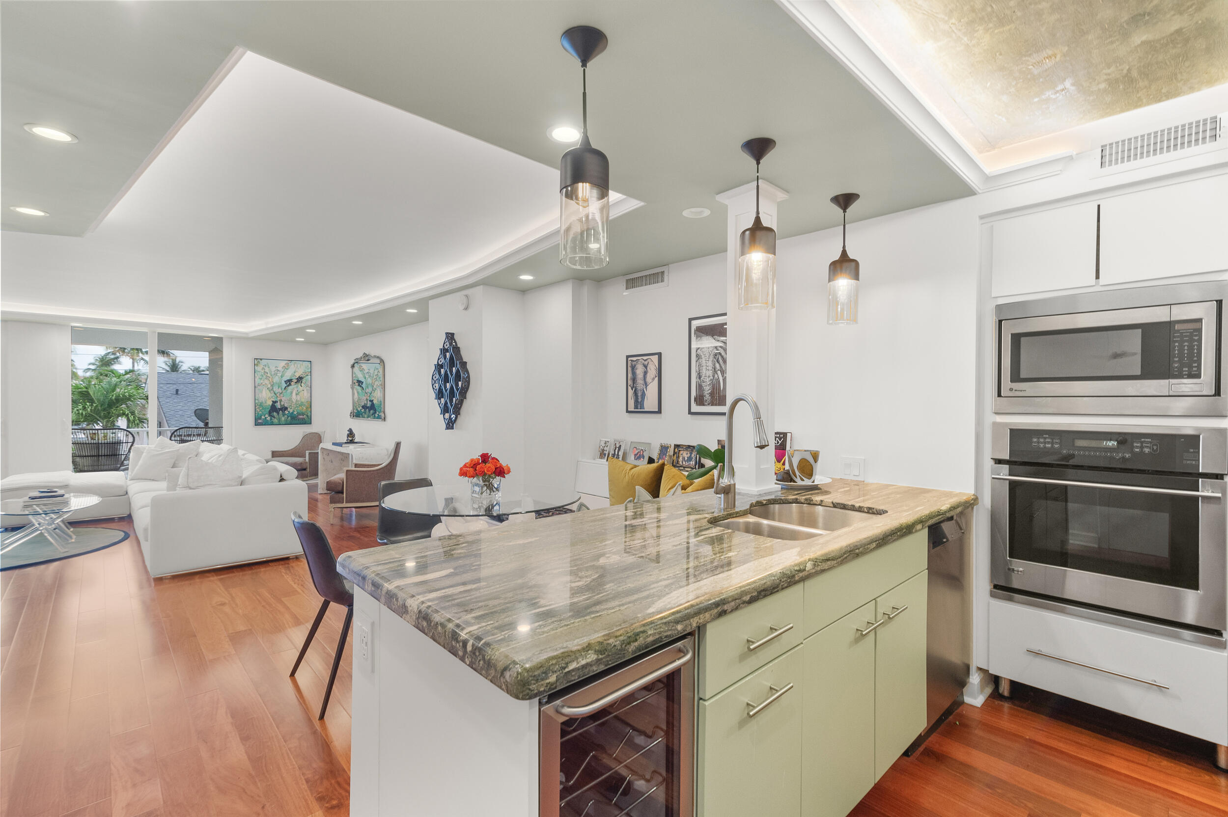 170 Chilean #3c Palm Beach, FL 33480