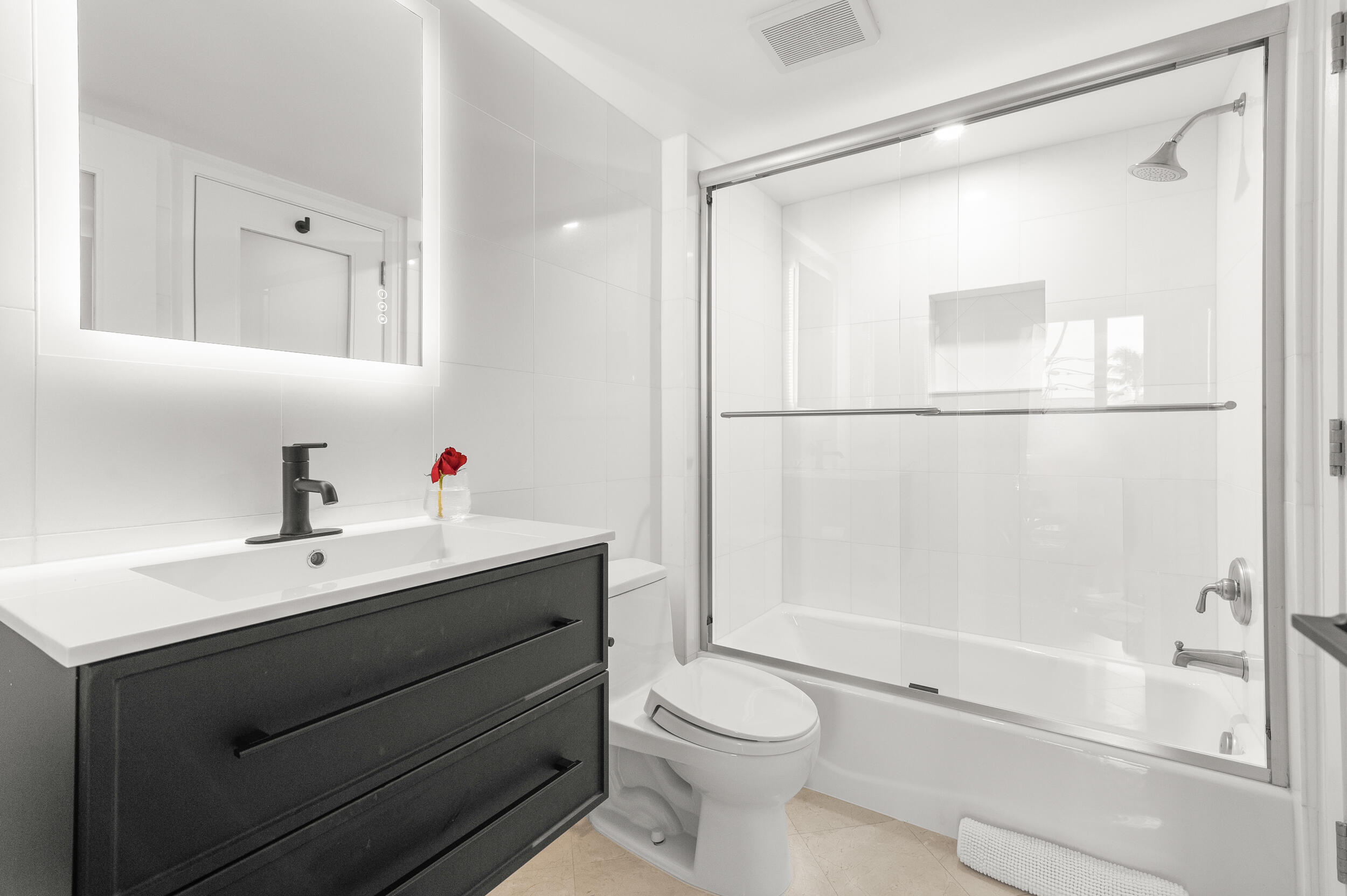 170 Chilean #3c Palm Beach, FL 33480