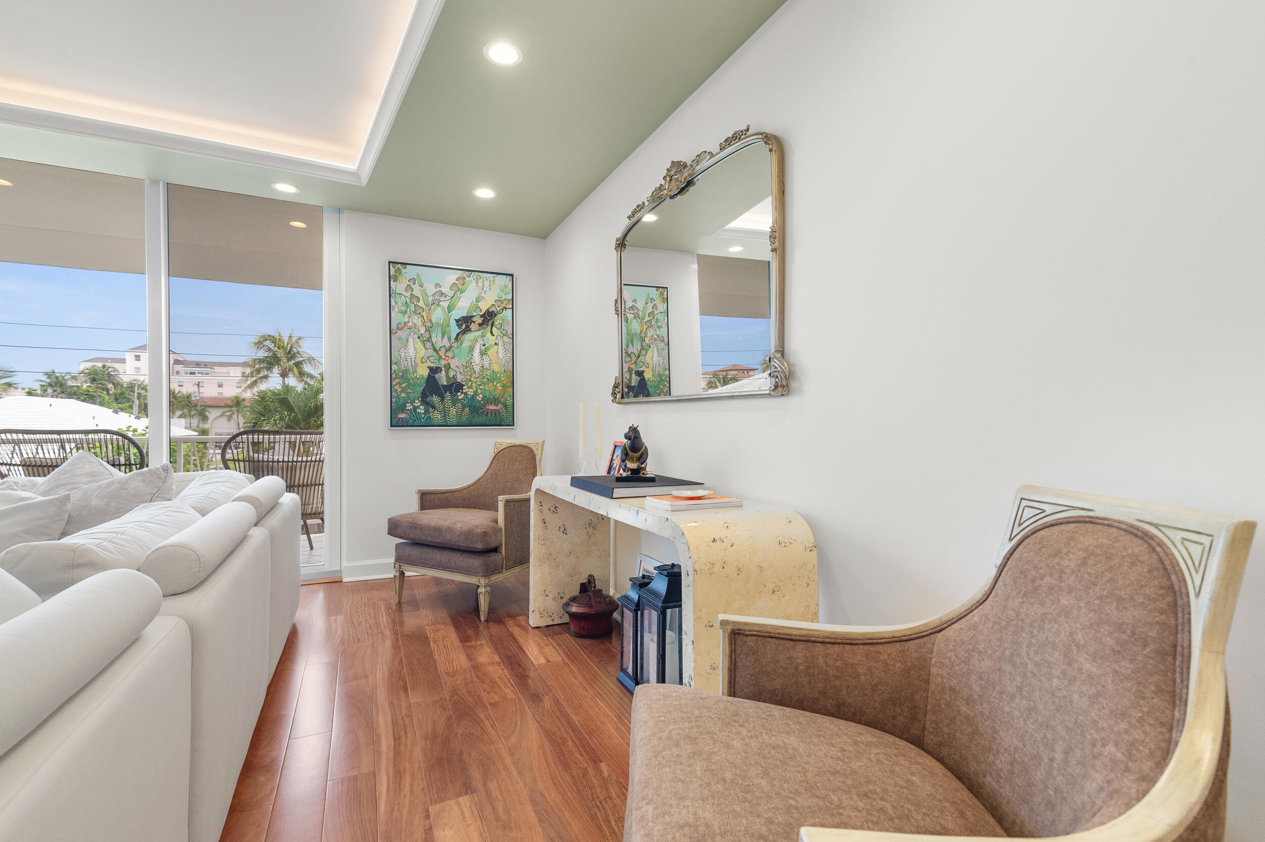 170 Chilean #3c Palm Beach, FL 33480