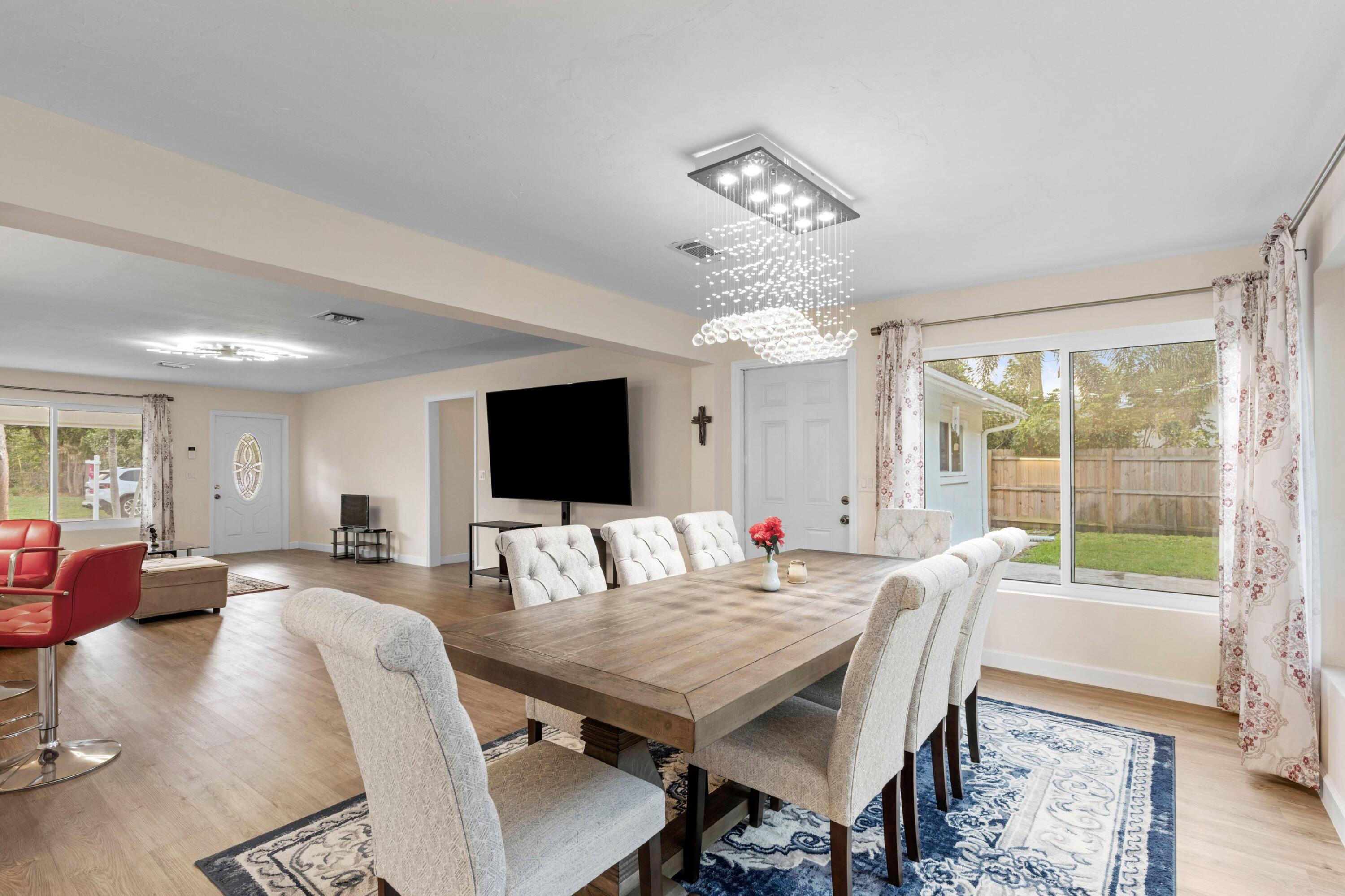 2861 SW 9th Boynton Beach, FL 33435