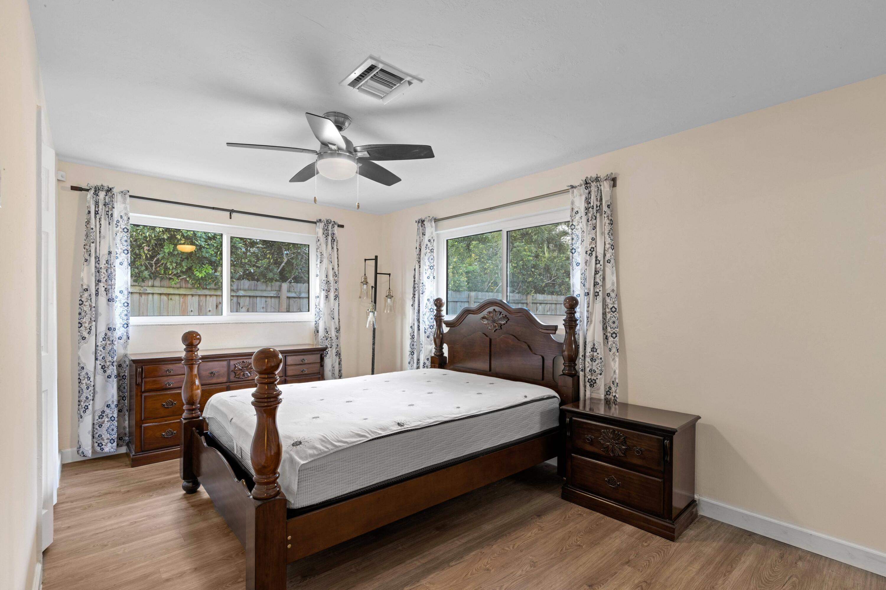 2861 SW 9th Boynton Beach, FL 33435