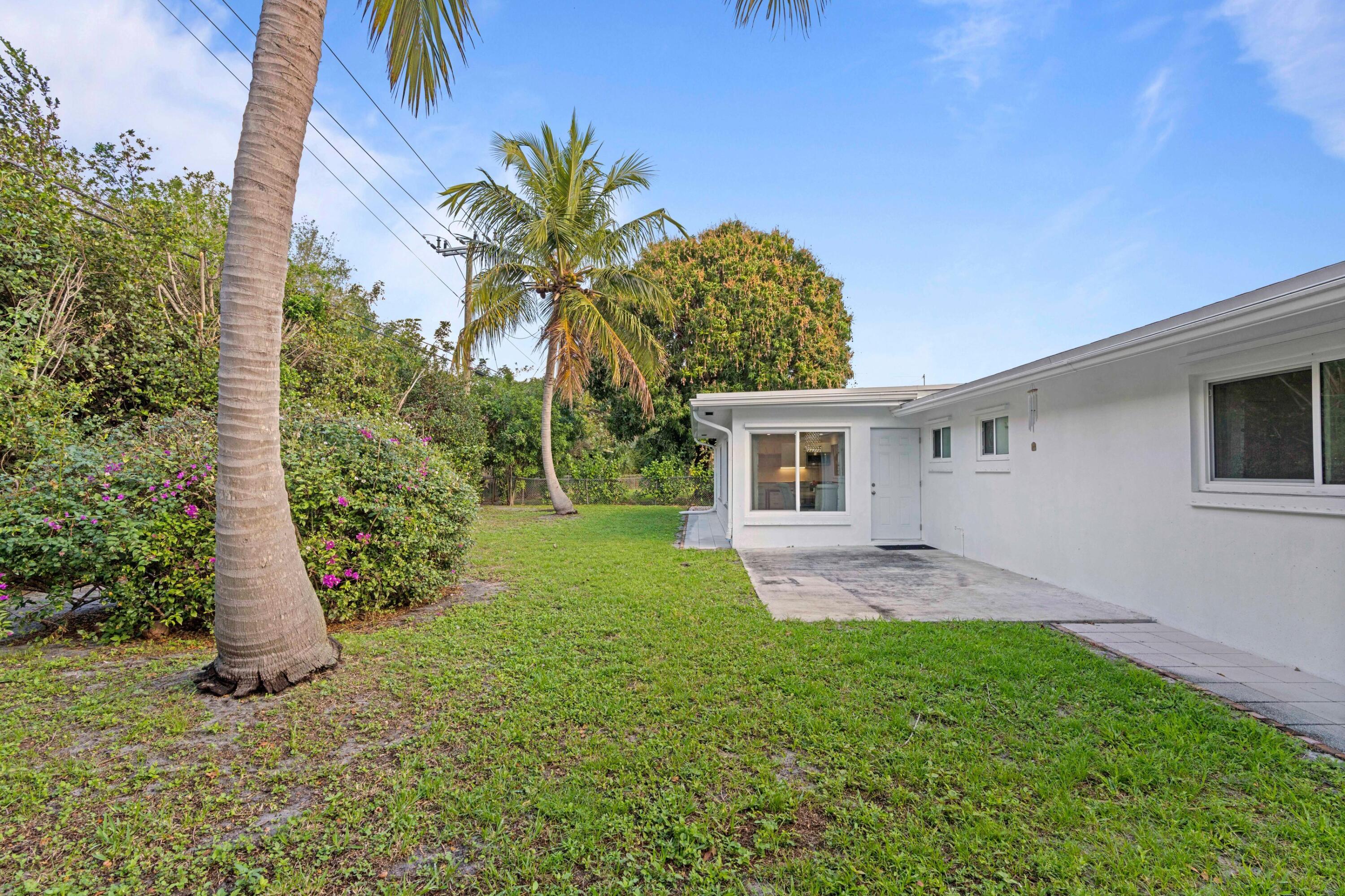 2861 SW 9th Boynton Beach, FL 33435
