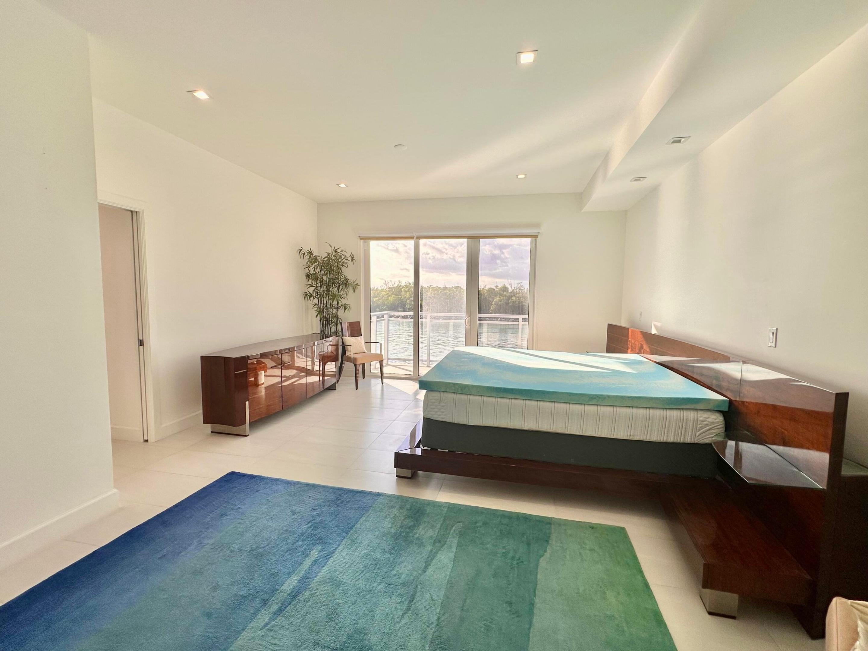 6000 N Ocean Dr #2n Hollywood, FL 33019