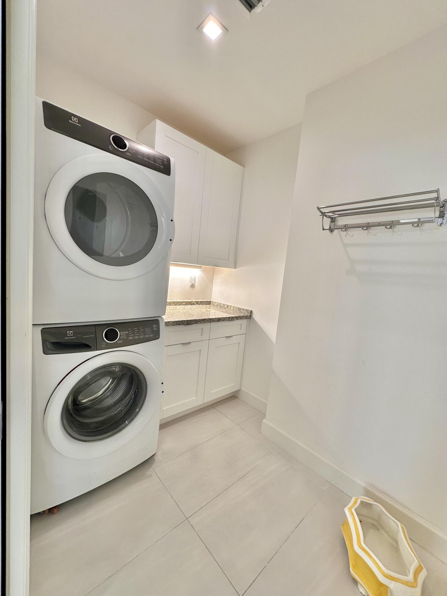 6000 N Ocean Dr #2n Hollywood, FL 33019