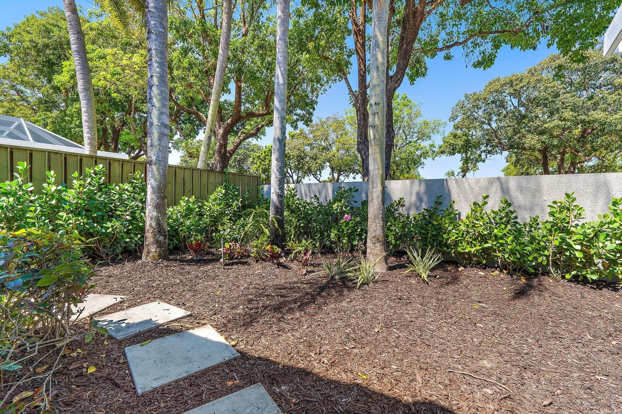 262 Eagleton Estates Palm Beach Gardens, FL 33418