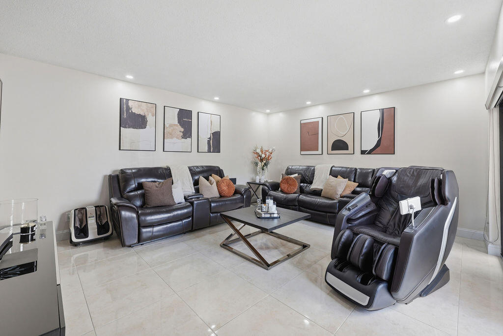 1871 Bayberry #1871 Pembroke Pines, FL 33024