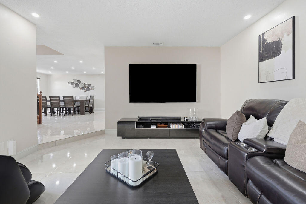 1871 Bayberry #1871 Pembroke Pines, FL 33024