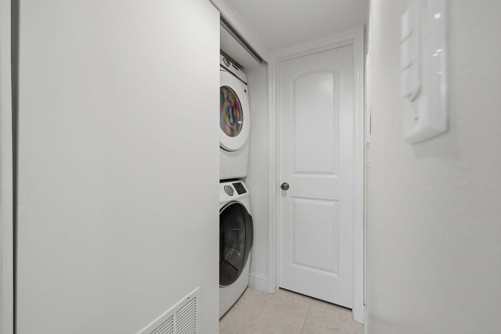 1871 Bayberry #1871 Pembroke Pines, FL 33024