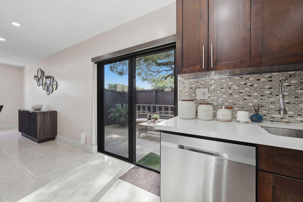 1871 Bayberry #1871 Pembroke Pines, FL 33024