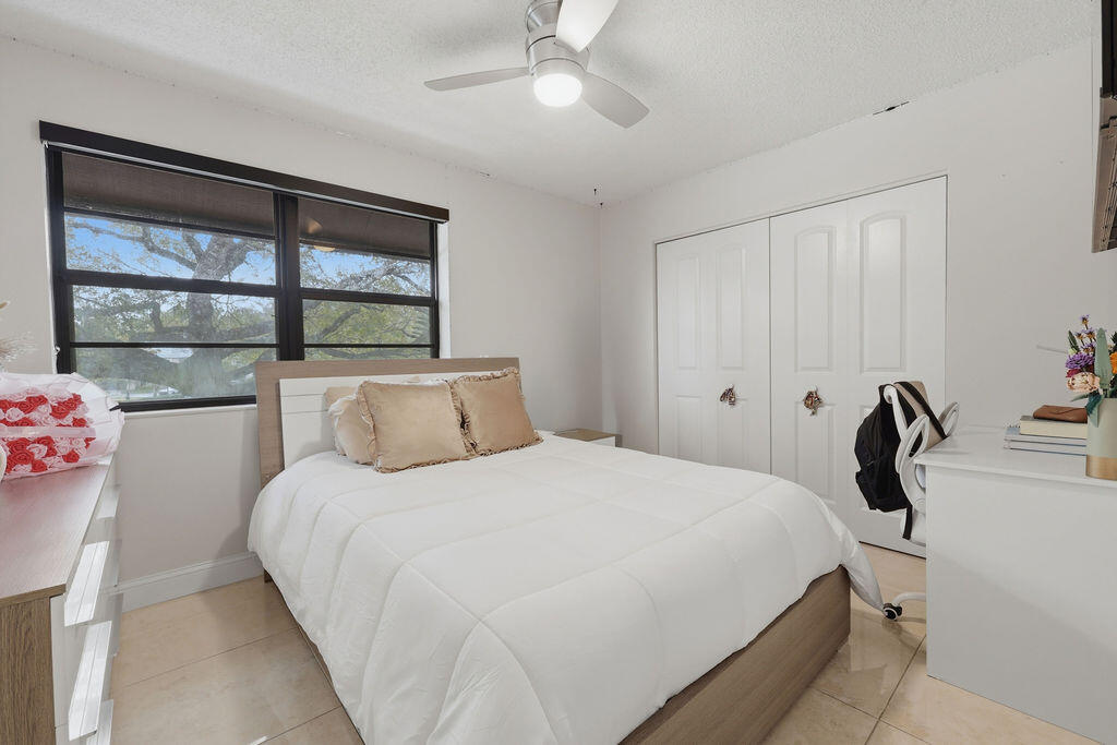 1871 Bayberry #1871 Pembroke Pines, FL 33024