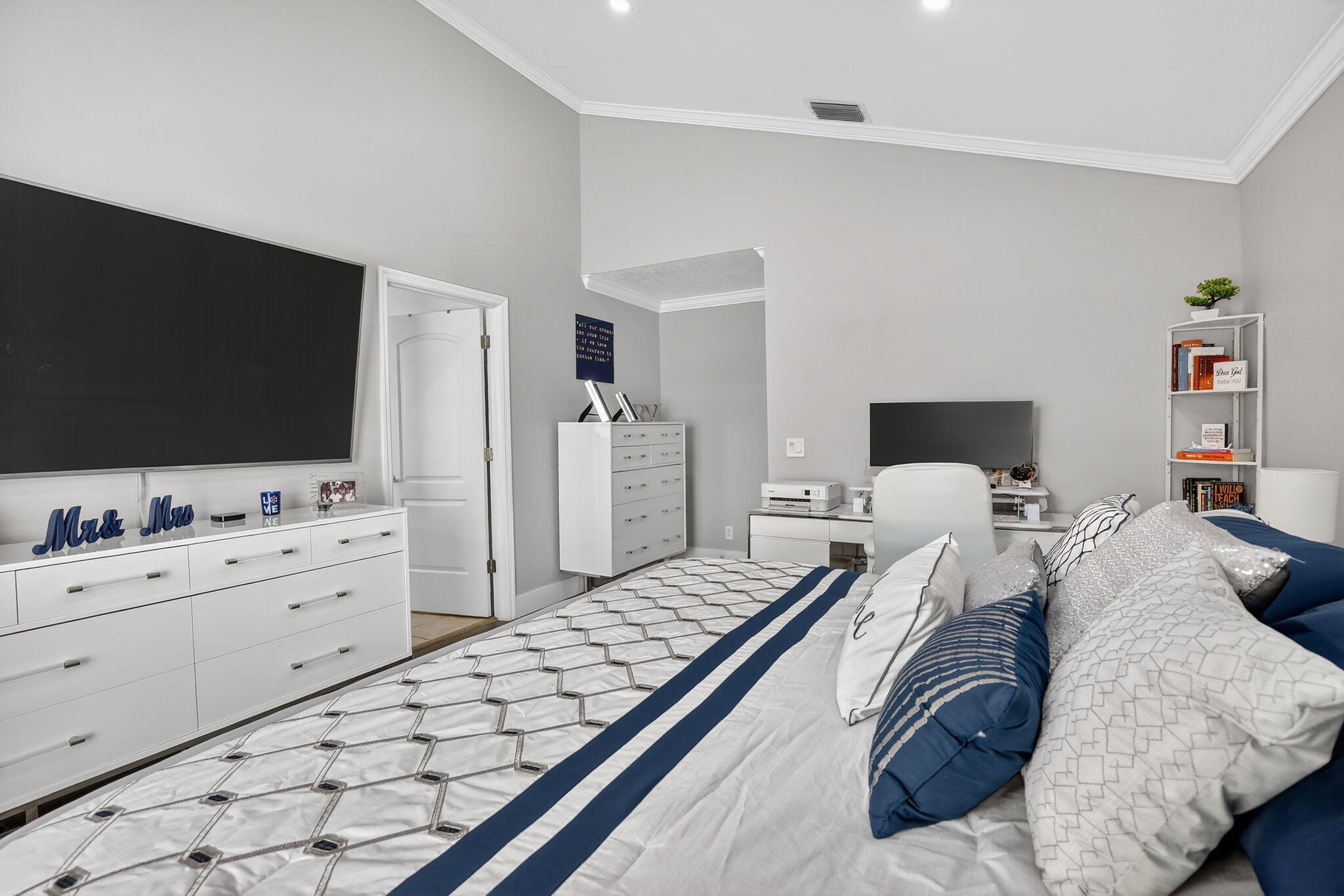 16323 NW 5th Pembroke Pines, FL 33028