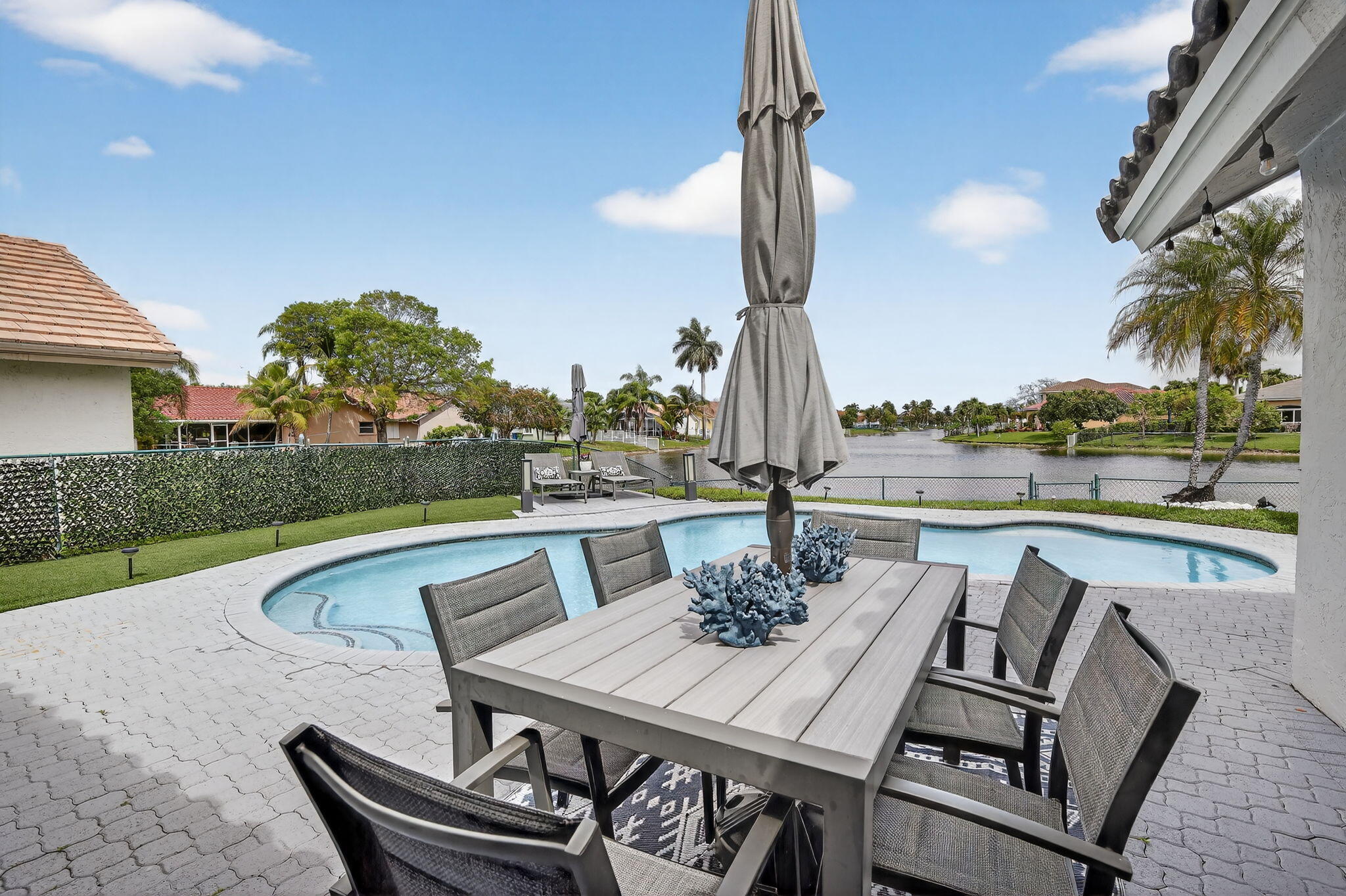 16323 NW 5th Pembroke Pines, FL 33028